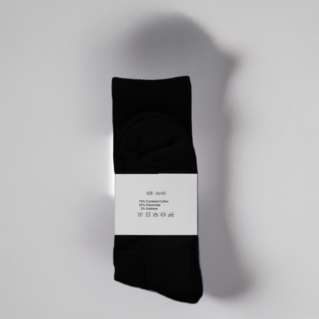 schwarze Socken mit pinken Stick