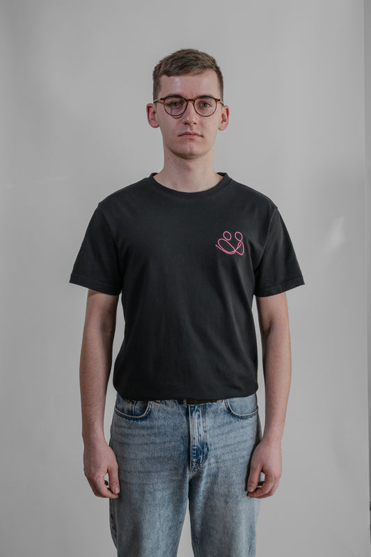 sweat t-shirt with pink embroidery